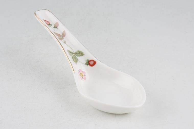 Wedgwood Wild Strawberry Chinese Spoon | We'll find it for you