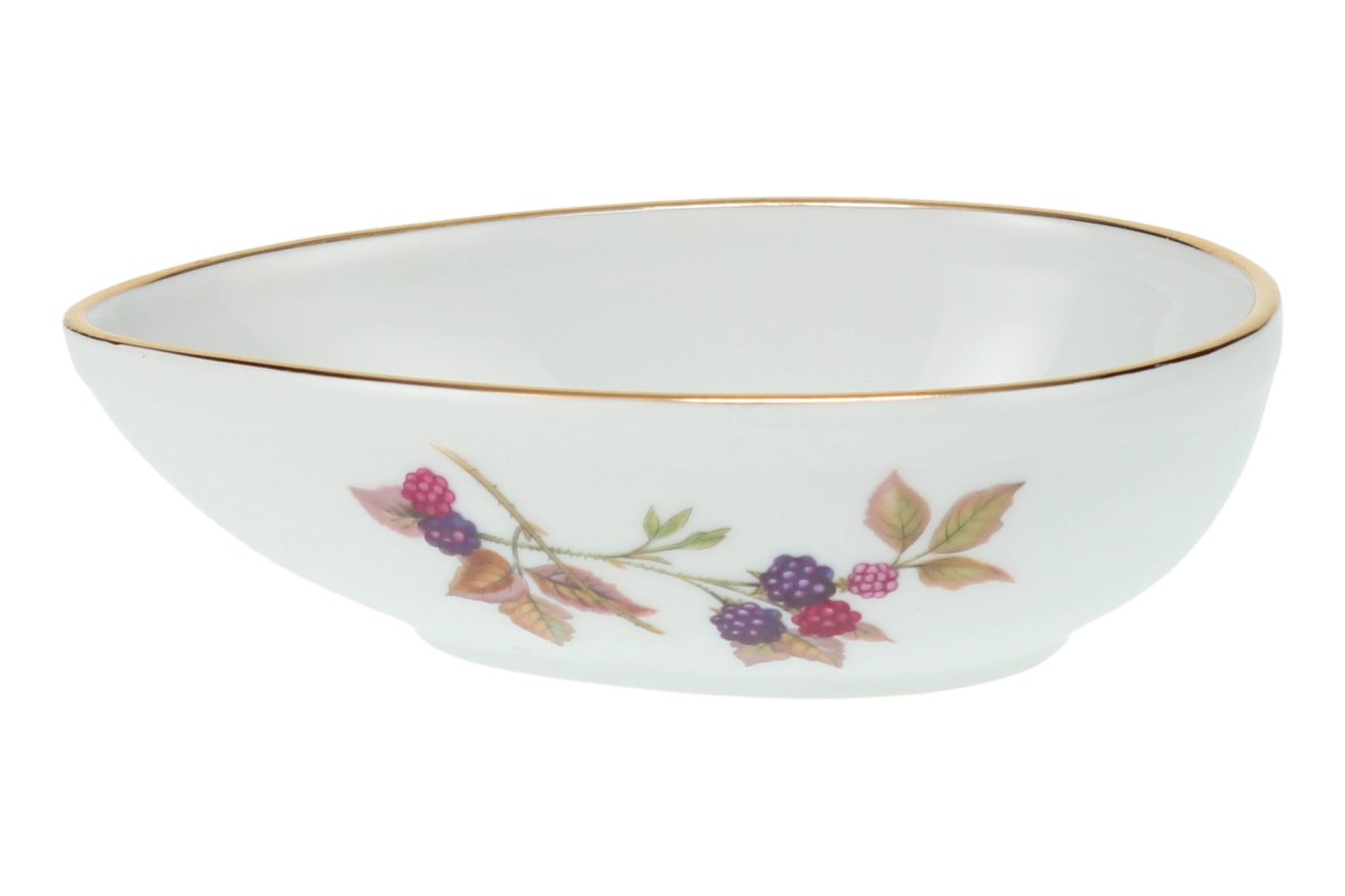 Royal Worcester Evesham - Gold Edge Avocado Dish | Chinasearch